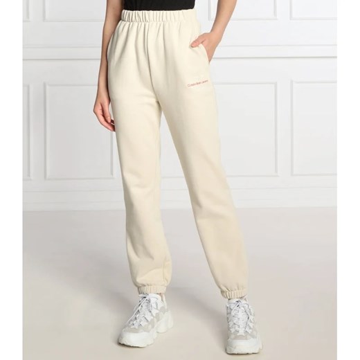 CALVIN KLEIN JEANS Spodnie dresowe | Regular Fit ze sklepu Gomez Fashion Store w kategorii Spodnie damskie - zdjęcie 164338900