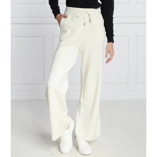 Pepe Jeans London Spodnie dzianinowe | flare fit ze sklepu Gomez Fashion Store w kategorii Spodnie damskie - zdjęcie 164340782