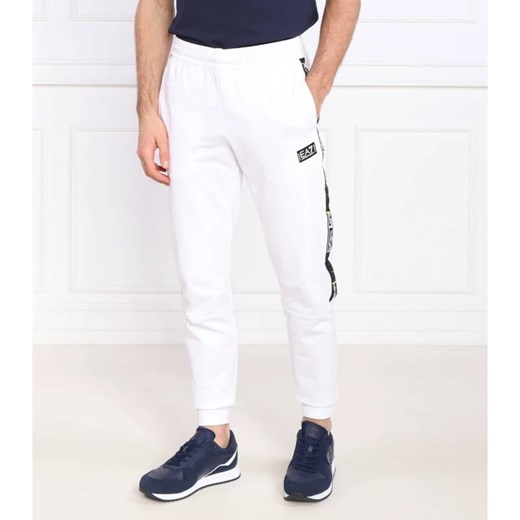 EA7 Spodnie dresowe | Regular Fit ze sklepu Gomez Fashion Store w kategorii Spodnie męskie - zdjęcie 164340891