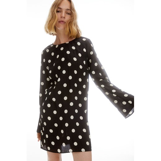 H & M - Kreszowana sukienka - Czarny H & M XL H&M
