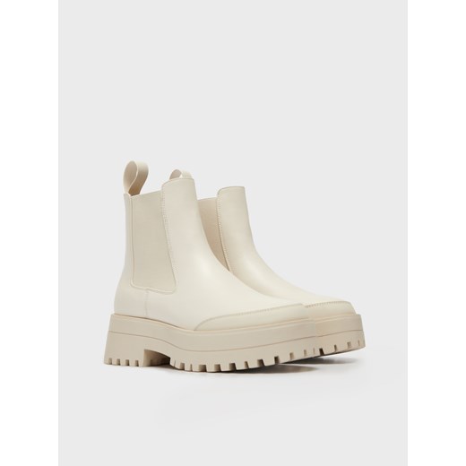 Kremowe botki na platformie - Kremowy House 37 House