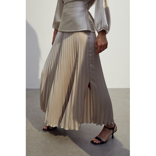 H & M - Plisowana spódnica z satyny - Brązowy H & M M H&M