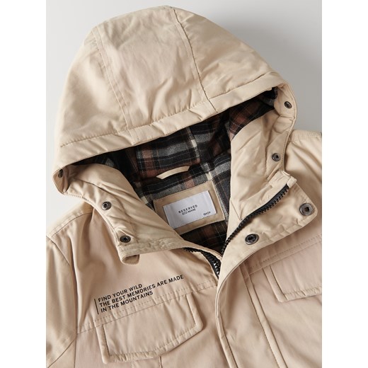 Reserved - Ocieplany płaszcz z kapturem - beżowy Reserved 122 (6-7 lat) Reserved