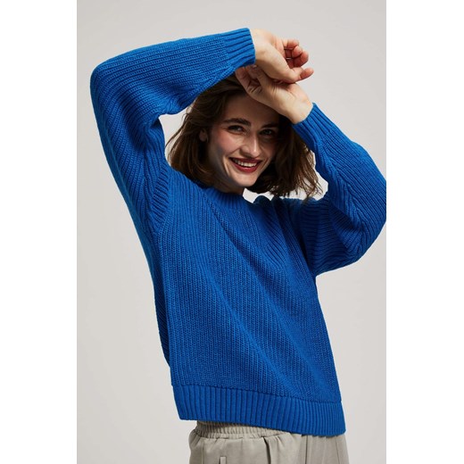 Sweter z okrągłym dekoltem lazurowy ze sklepu Moodo.pl w kategorii Swetry damskie - zdjęcie 164536081