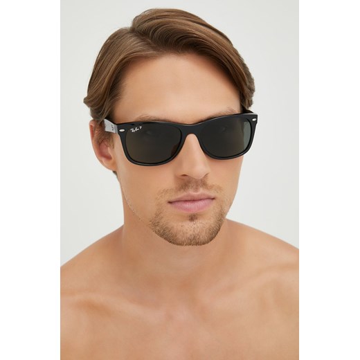 Ray-Ban okulary przeciwsłoneczne NEW WAYFARER męskie kolor czarny 0RB2132 ze sklepu PRM w kategorii Okulary przeciwsłoneczne męskie - zdjęcie 164537351
