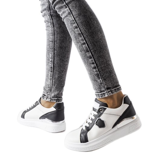 Biało-czarne sneakersy ze srebrnym akcentem Via białe ze sklepu ButyModne.pl w kategorii Buty sportowe damskie - zdjęcie 164542273