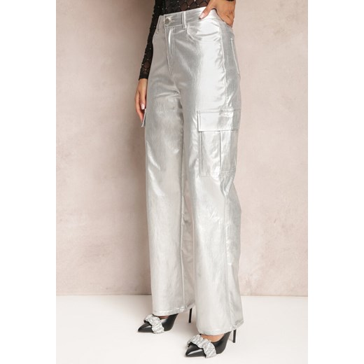 Srebrne Szerokie Spodnie Metaliczne w Stylu Bojówek Eamma ze sklepu Renee odzież w kategorii Spodnie damskie - zdjęcie 164570040