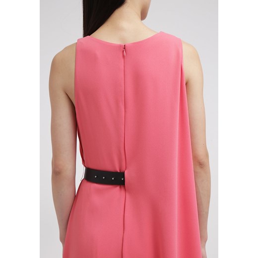 Halston Heritage Długa sukienka strawberry zalando rozowy mat