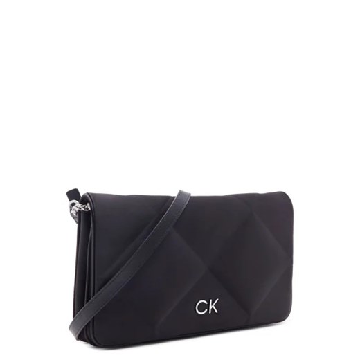 Listonoszka Calvin Klein na ramię matowa elegancka