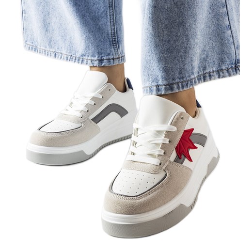 Białe sneakersy z eko zamszową wstawką Kollins ze sklepu ButyModne.pl w kategorii Buty sportowe damskie - zdjęcie 164905951