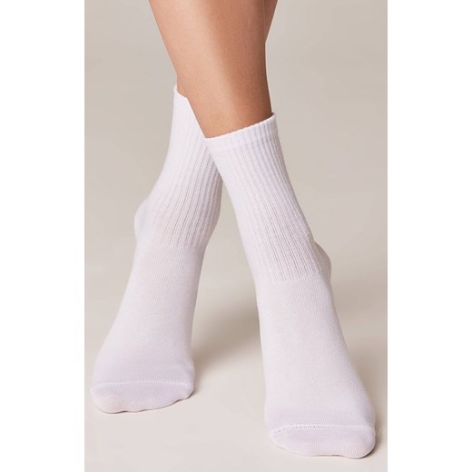 Białe skarpetki damskie w prążki Classic, Kolor biały, Rozmiar 36-37, Conte ze sklepu Intymna w kategorii Skarpetki damskie - zdjęcie 164925551