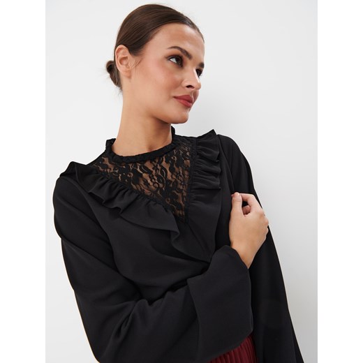 Mohito - Czarna bluzka z falbanami - czarny ze sklepu Mohito w kategorii Bluzki damskie - zdjęcie 164951972