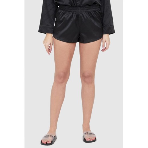 JUICY COUTURE Czarne satynowe szorty piżamowe w logo, Wybierz rozmiar L ze sklepu outfit.pl w kategorii Piżamy damskie - zdjęcie 165007204