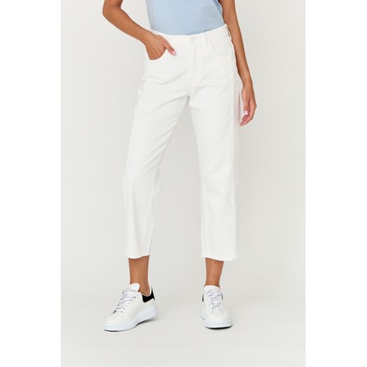 7 FOR ALL MANKIND Białe jeansy damskie THE MODERN STRAIGHT Milk, Rozmiar 25 ze sklepu outfit.pl w kategorii Jeansy damskie - zdjęcie 165008440