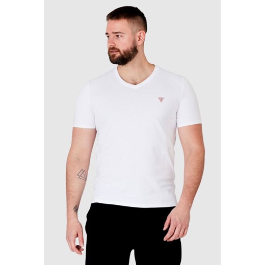 GUESS Biały t-shirt męski w serek, Wybierz rozmiar S ze sklepu outfit.pl w kategorii T-shirty męskie - zdjęcie 165014000