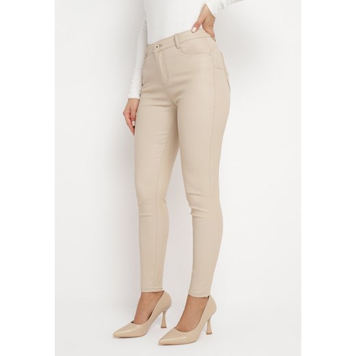 Jasnobeżowe Spodnie Skinny z Imitacji Skóry Awileda ze sklepu Born2be Odzież w kategorii Spodnie damskie - zdjęcie 165023783