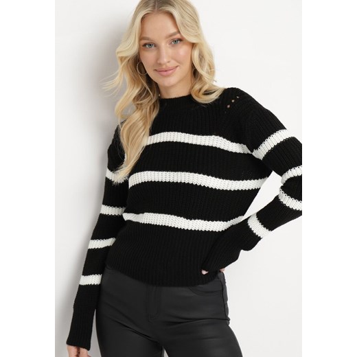 Czarny Sweter z Grubej Włóczki z Kontrastującymi Paskami Kilia ze sklepu Born2be Odzież w kategorii Swetry damskie - zdjęcie 165045463
