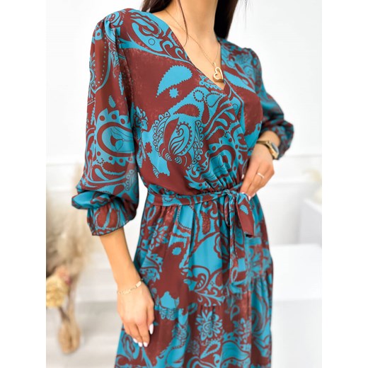 Wielokolorowa sukienka Modnakiecka.pl w stylu boho kopertowa z dekoltem w serek 