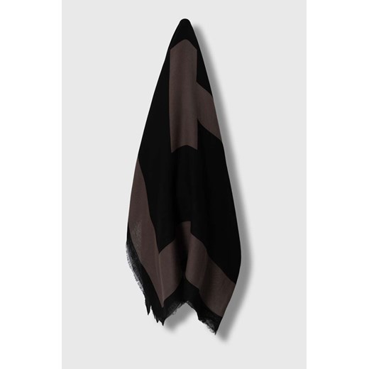 Tommy Hilfiger chusta damska kolor czarny wzorzysty AW0AW15792 ze sklepu ANSWEAR.com w kategorii Szaliki i chusty damskie - zdjęcie 165211274