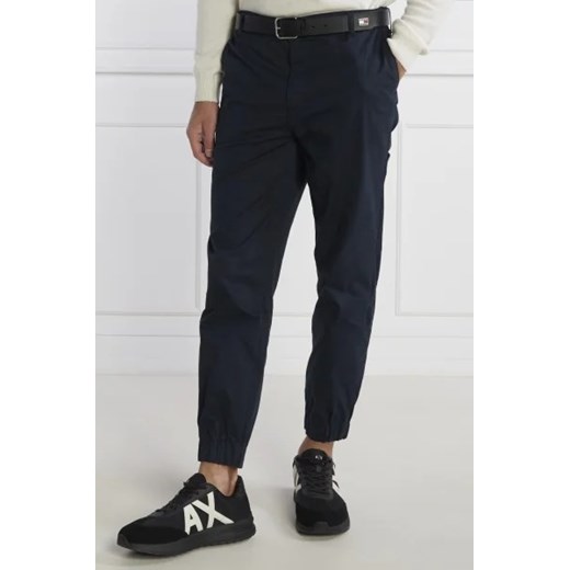 Armani Exchange Spodnie jogger | Regular Fit Armani Exchange 33 okazyjna cena Gomez Fashion Store