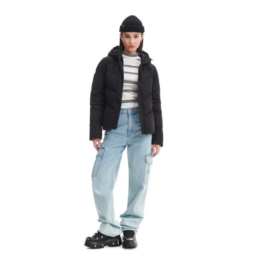 Cropp - Czarna kurtka puffer z kapturem - czarny Cropp S Cropp