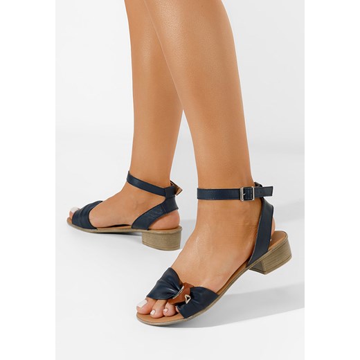 Granatowe sandały damskie skórzane Vestina ze sklepu Zapatos w kategorii Sandały damskie - zdjęcie 165297181