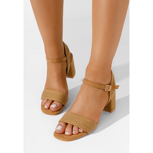 Camelowe sandały na słupku Paulista ze sklepu Zapatos w kategorii Sandały damskie - zdjęcie 165297271