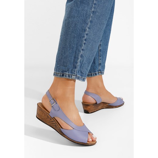 Fioletowe sandały na koturnie skórzane Rhonia ze sklepu Zapatos w kategorii Sandały damskie - zdjęcie 165297680