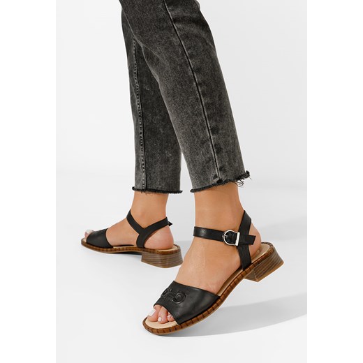 Czarne sandały na niskim słupku Yolanda ze sklepu Zapatos w kategorii Sandały damskie - zdjęcie 165297681