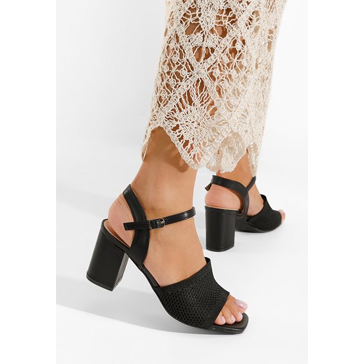 Czarne sandały na słupku Satilla ze sklepu Zapatos w kategorii Sandały damskie - zdjęcie 165298141