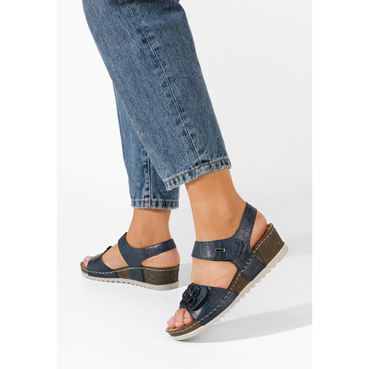 Granatowe sandały na koturnie Eliasea ze sklepu Zapatos w kategorii Sandały damskie - zdjęcie 165298672