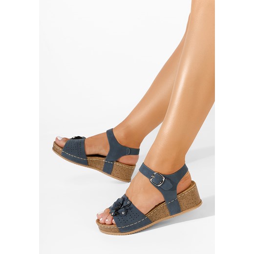 Niebieskie sandały na koturnie Markia ze sklepu Zapatos w kategorii Sandały damskie - zdjęcie 165299251