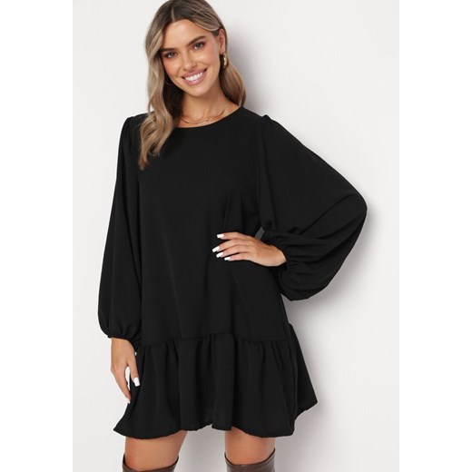 Czarna Trapezowa Sukienka Mini Oversize z Okrągłym Dekoltem i Falbankami Birdola ze sklepu Born2be Odzież w kategorii Sukienki - zdjęcie 165388732