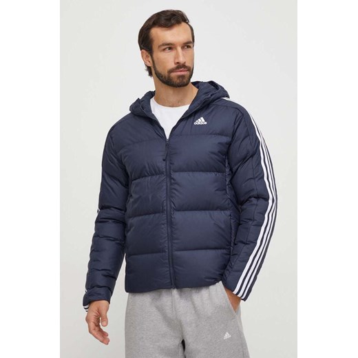 adidas kurtka puchowa Essentials męska kolor granatowy zimowa IK3213 ze sklepu ANSWEAR.com w kategorii Kurtki męskie - zdjęcie 165392971