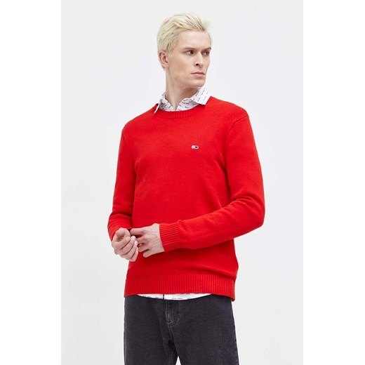 Tommy Jeans sweter bawełniany kolor czerwony DM0DM18370 ze sklepu ANSWEAR.com w kategorii Swetry męskie - zdjęcie 165431720