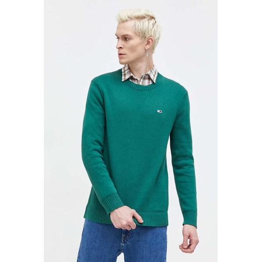 Tommy Jeans sweter bawełniany kolor zielony DM0DM18370 ze sklepu ANSWEAR.com w kategorii Swetry męskie - zdjęcie 165431730