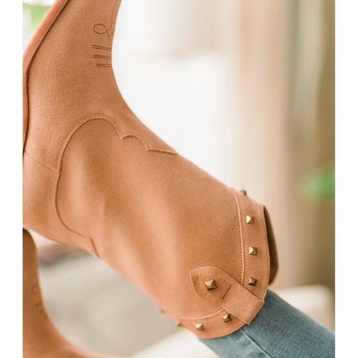 Marco Shoes Kowbojki zamszowe z jetami beżowy Marco Shoes 39 ButyModne.pl
