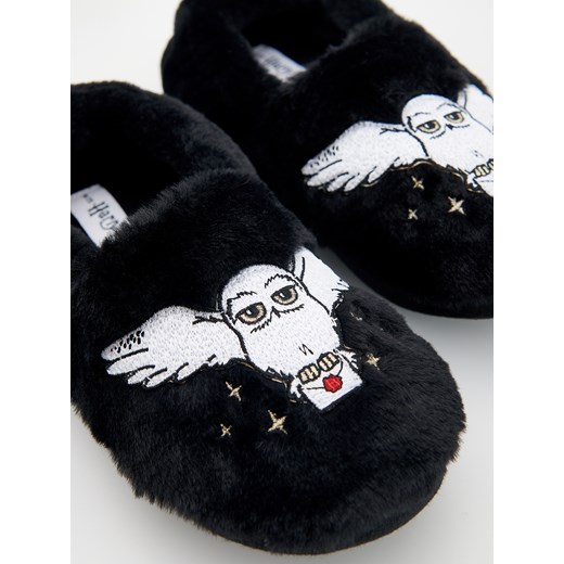 Kapcie dziecięce Reserved 