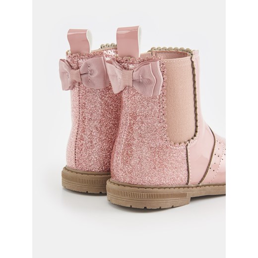 Buty zimowe dziecięce różowe Sinsay 