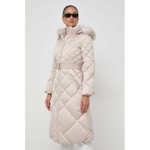 Guess kurtka puchowa damska kolor beżowy zimowa ze sklepu ANSWEAR.com w kategorii Kurtki damskie - zdjęcie 165602561