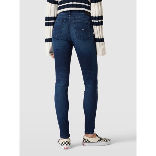 Jeansy o kroju skinny fit z wyhaftowanym logo model ‘NORA’ Tommy Jeans 28/30 Peek&Cloppenburg 