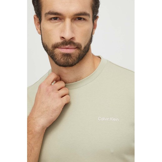 Calvin Klein t-shirt bawełniany kolor zielony gładki ze sklepu ANSWEAR.com w kategorii T-shirty męskie - zdjęcie 165675082