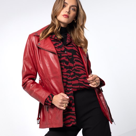 Damska kurtka skórzana z paskiem czerwona ze sklepu WITTCHEN w kategorii Kurtki damskie - zdjęcie 165686380