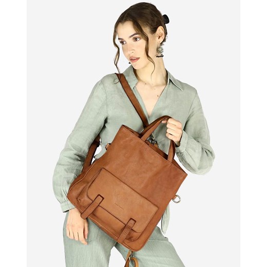 Skórzana torebka plecak z kieszenią z przodu - MARCO MAZZINI brąz camel uniwersalny wyprzedaż Verostilo