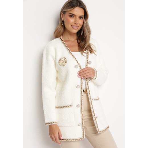 Sweter damski Born2be z dekoltem w serek