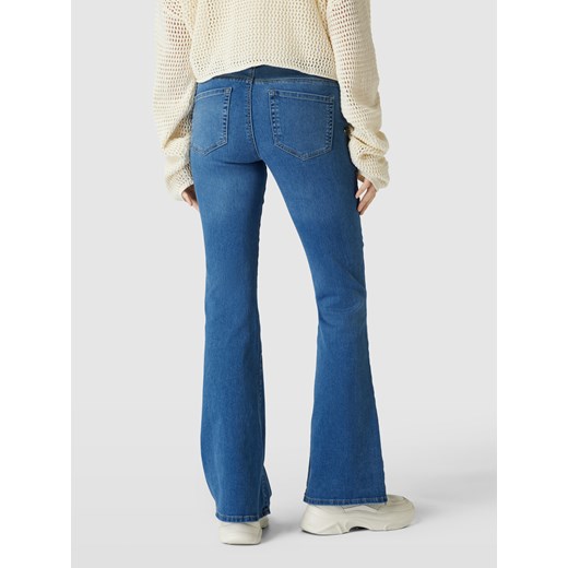 Jeansy o rozkloszowanym kroju z naszywką z logo model ‘REESE’ 30/32 Peek&Cloppenburg 