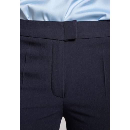 Granatowe cygaretki w kant Molton 40 Molton