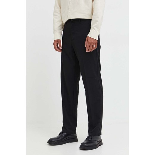 Samsoe Samsoe spodnie męskie kolor czarny proste ze sklepu PRM w kategorii Spodnie męskie - zdjęcie 166042453