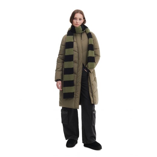 Cropp - Zielony pikowany płaszcz z kapturem - zielony ze sklepu Cropp w kategorii Płaszcze damskie - zdjęcie 166071461