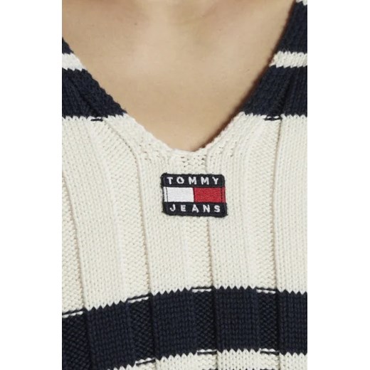Sweter damski Tommy Jeans w paski z dekoltem w serek wiosenny 